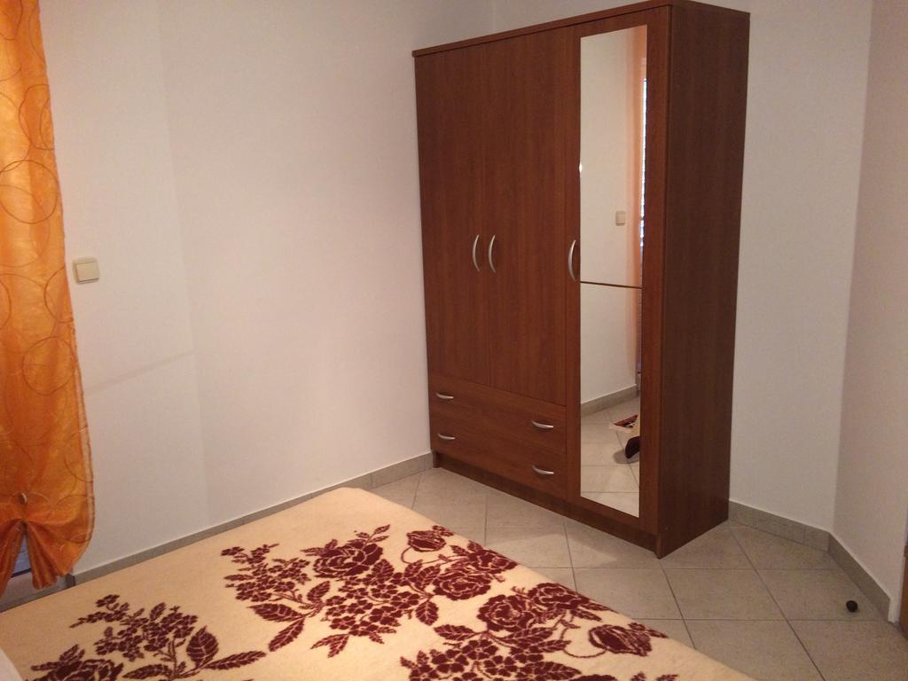 Apartment Kolundzic Novi Vinodolski Room photo