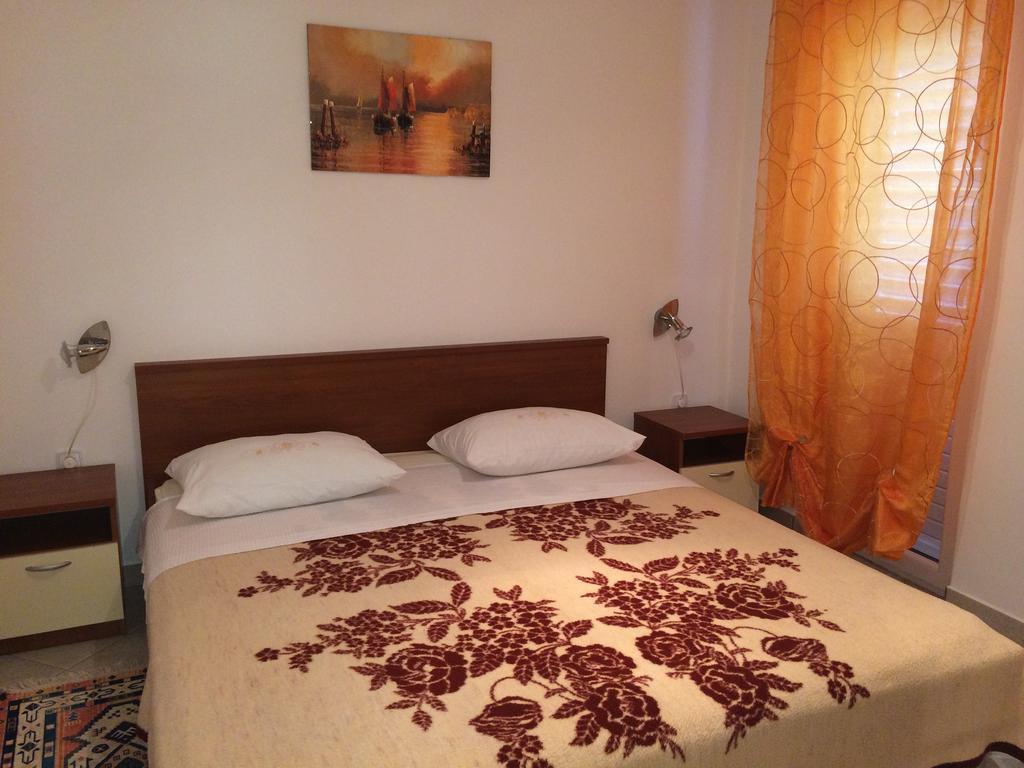Apartment Kolundzic Novi Vinodolski Room photo