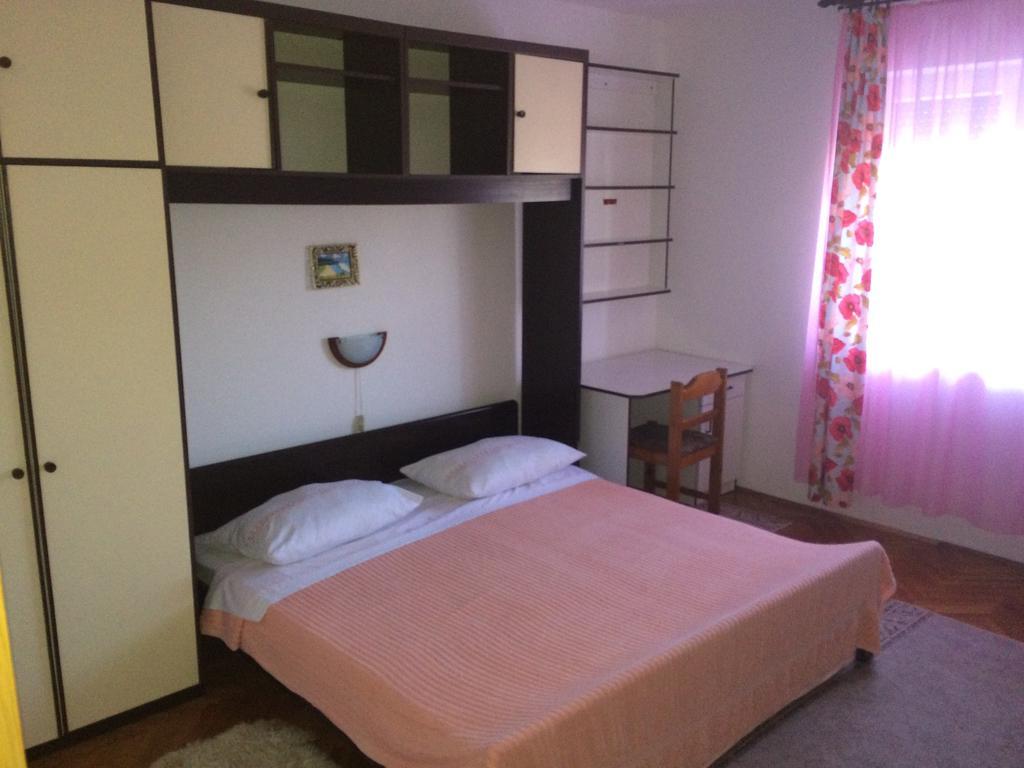 Apartment Kolundzic Novi Vinodolski Room photo