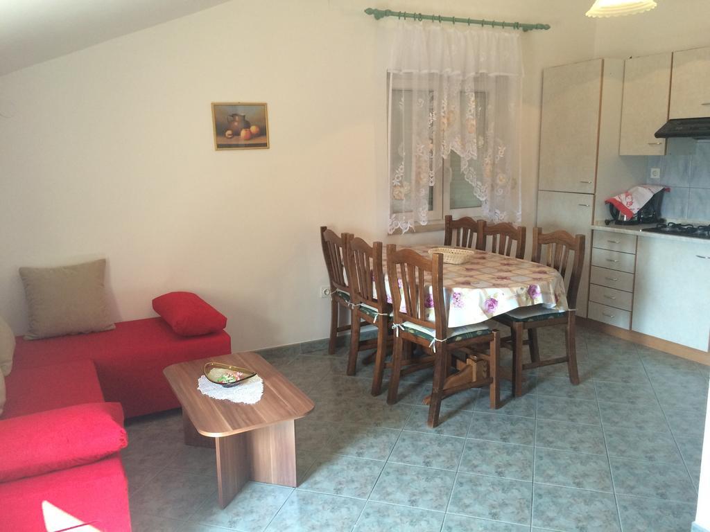 Apartment Kolundzic Novi Vinodolski Room photo